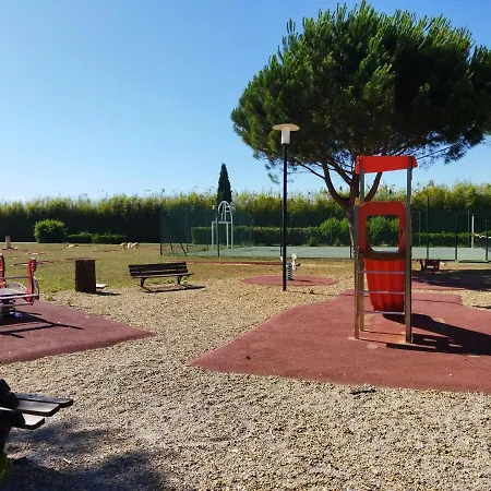 45 M2 Dans Parc Arbore Avec Piscine * Gallargues-le-Montueux