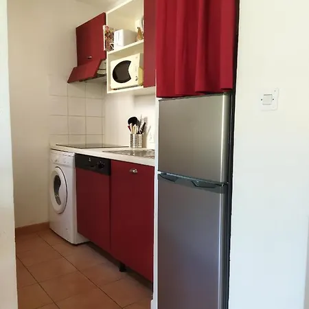 45 M2 Dans Parc Arbore Avec Piscine Holiday home *